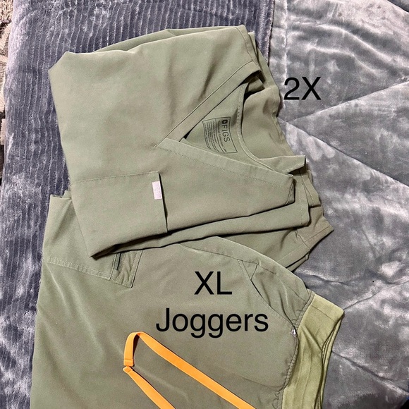 Fig scrubs - Picture 4 of 11